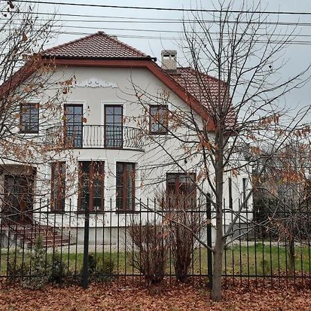 Anatoliya Guesthouse Kaliningrado Esterno foto